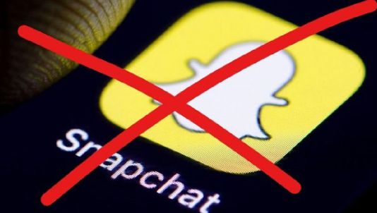Snapchat-ikon krysset over i rødt